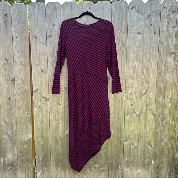 Chico’s Striped Asymmetrical-Hem Maxi Dress Size 4/6 NWT small - Picture 6 of 8